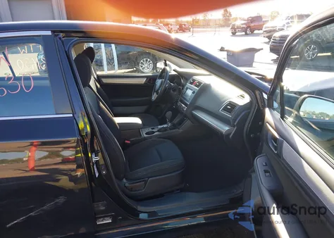2017 Subaru Legacy 2.5I z USA, uszkodzony, nr VIN 4S3BNAA6XH3057979